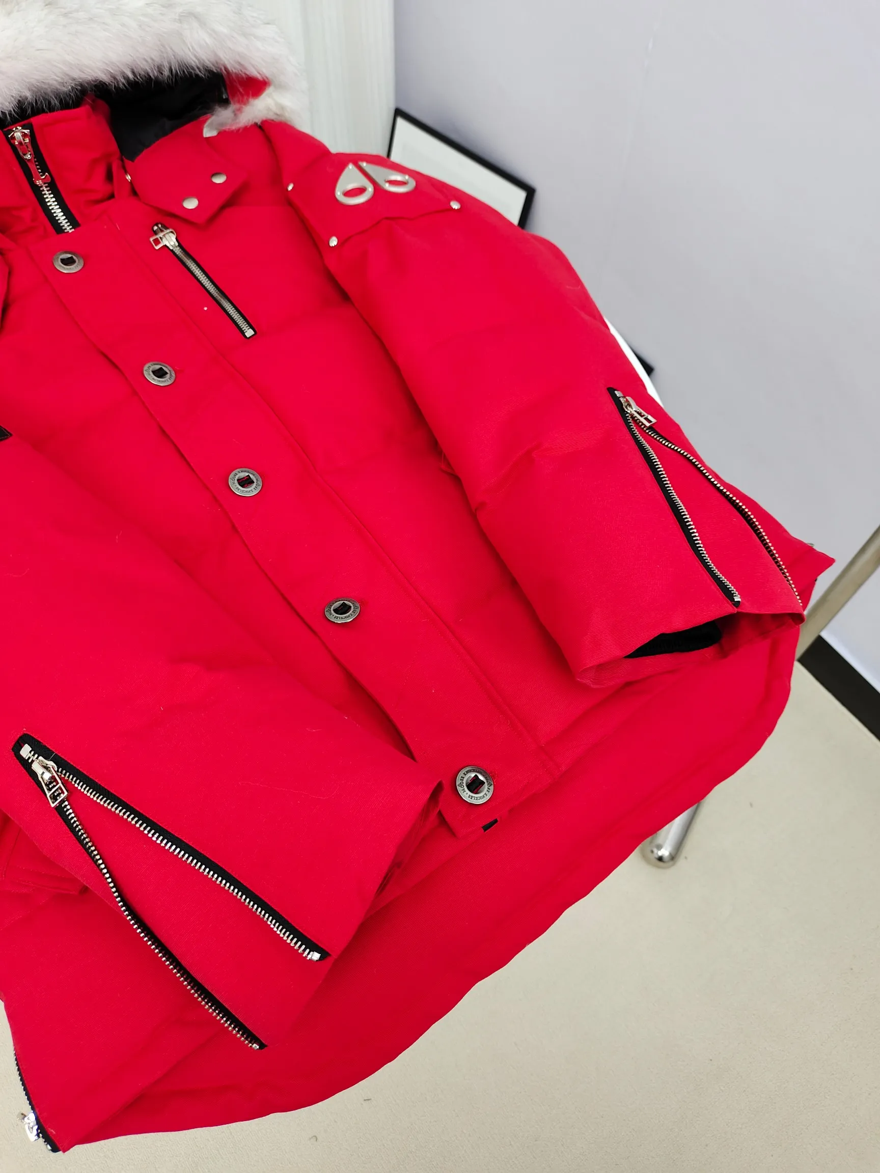 （ ）06 Moose Knuckles ， ins 、 、 。 ， ， ！ ， ， ， ！ Sizes: S XXL